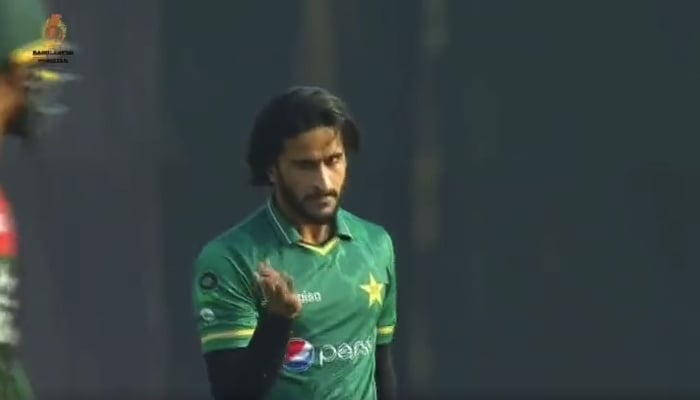 Pakistans Hasan Ali celebrates after dismissing Bangladesh´s Nurul Hasan (not pictured) during the first Twenty20 international cricket match between Bangladesh and Pakistan at the Sher-e-Bangla National Cricket Stadium in Dhaka on November 19, 2021. — AFP