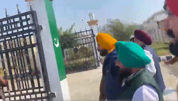 Screengrab shows Indian politician Navjot Singh Sidhu arrives in Pakistan.