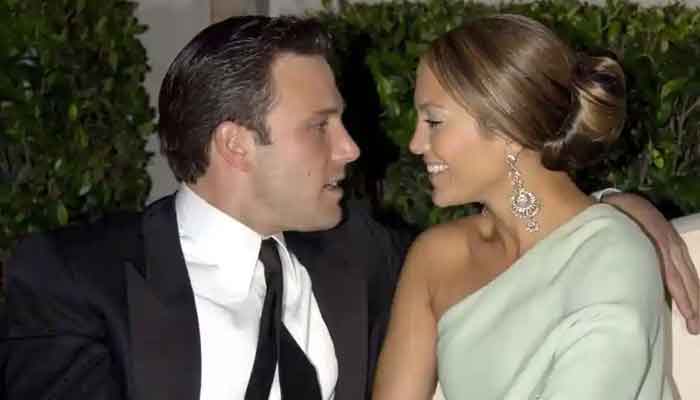Jennifer Lopez tampaknya menunggu Ben Afflecks mengangguk untuk menjadi pengantinnya
