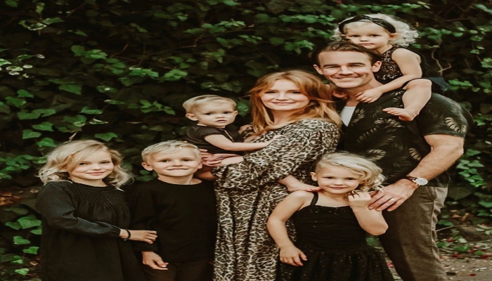 James Van Dar Beek menyambut anak ke-6