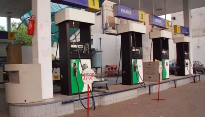 Petroleum dealers announces to go on strike from November 25. Photo: file
