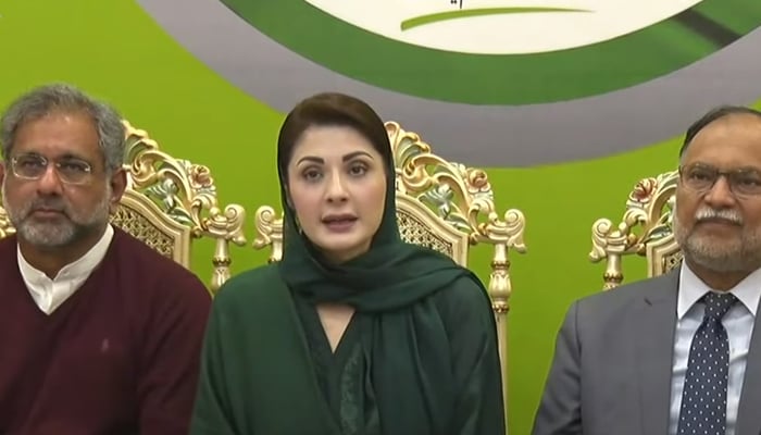 PML-N Vice President Maryam Nawaz (centre) along with other PML-N leaders addresses a press conference on in Islamabad November 24, 2021. — YouTube/HumNewsLive