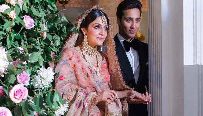 Junaid Safdar (right), and the bride, Aisha Saif (left), during the nikah ceremony, at the Lanesborough Hotel in London, on August 22, 2021. — Twitter/Maryam Nawaz