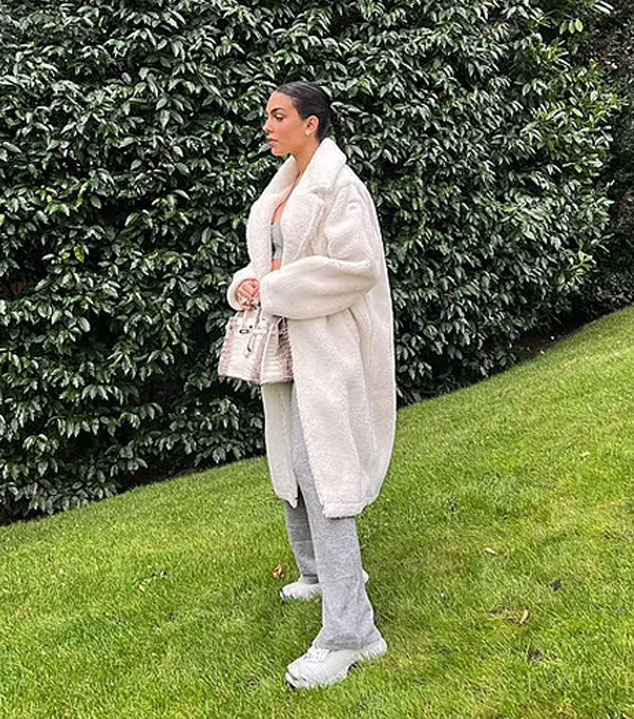 Cristiano Ronaldos pregnant partner Georgina Rodriquez flaunts her incredible fashion sense