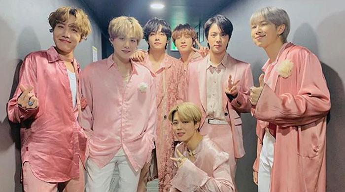 K-POP・アジア BTS boy with luv BTS' 'Boy With Luv' (feat. Halsey) becomes 1st Korean song