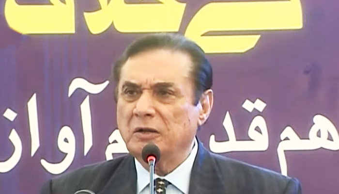 Chairman National Accountability Bureau (NAB) Justice Javed Iqbal addressing an event in Lahore on November 25, 2021. — YouTube/HumNewsLive