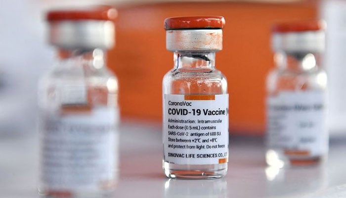 Botol vaksin CoronaVac China, siap diberikan di Bangkok.  AFP
