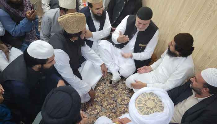 Setelah PTI, PML-N juga melakukan pemanasan ke kepala TLP Saad Rizvi