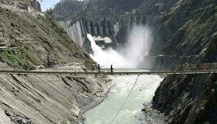 Apa yang terjadi dengan dana Diamer Bhasha dan Mohmand Dams?