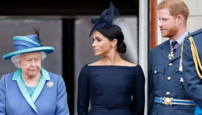 Buku mengklaim penghinaan besar oleh Ratu mendorong Harry, Meghan untuk keluar dari keluarga kerajaan