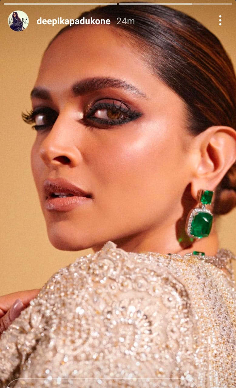 Deepika Padukone looks stunning carrying Pakistani designer Faraz Manans saree: PHOTOS