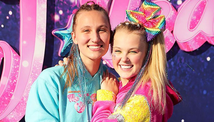 Jojo Siwa pulls back curtain on split with girlfriend Kylie Prew