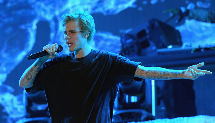 Bieber showed up at the Jeddah Corniche Circuit to perform some of his biggest hits on Sunday