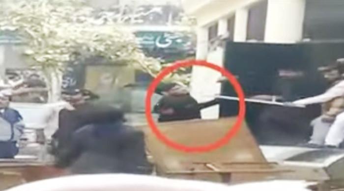 More than 10 inmates escape from judicial lockup in Lahore