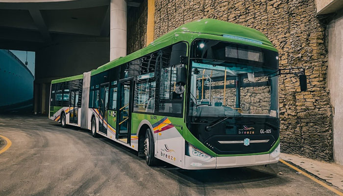 Karachi will see Green Line buses on the streets as the much-awaited project will carry 135,000 passengers daily in the megacity. Photo: Twitter.