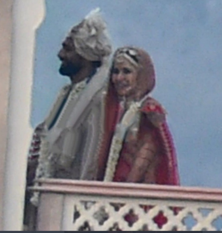 It’s official! Katrina Kaif & Vicky Kaushal are married, see first pic here