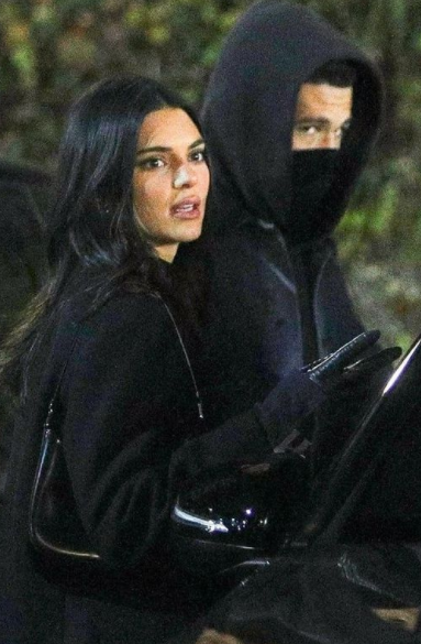 Kendall Jenner, Devin Booker hold hands leaving Free Larry Hoover concert
