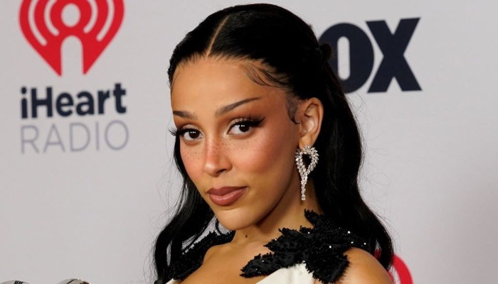Doja Cat membatalkan penampilan Jingle Ball setelah tim tes positif COVID-19