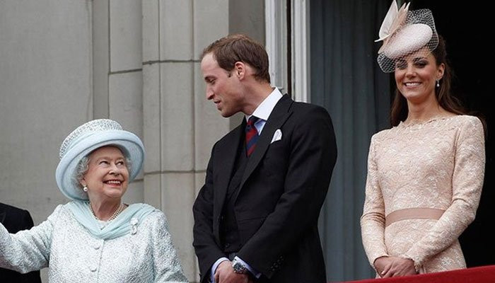 ‘Semua mata tertuju pada Pangeran William, Kate Middleton saat Ratu akan mengundurkan diri’