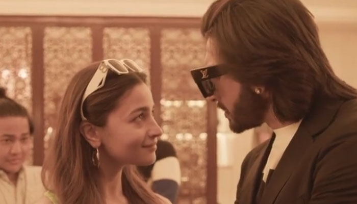Alia Bhatt, Ranveer Singh, Ibrahim Ali Khan recreate K3G scene, watch here