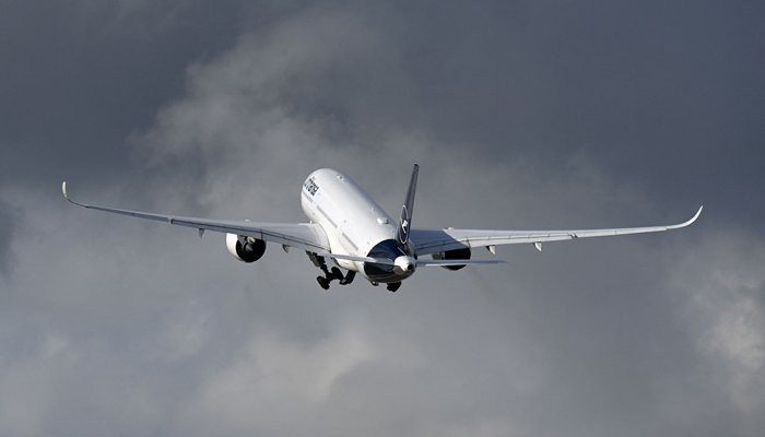 Otoritas penerbangan Pakistan berharap untuk melanjutkan perizinan pada bulan Februari