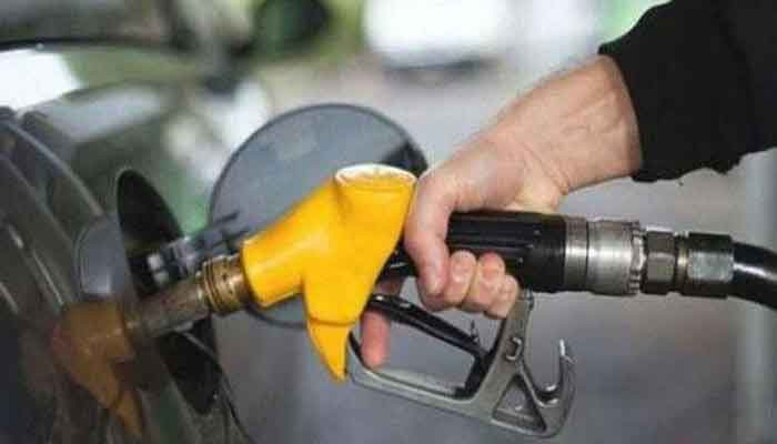 Pemerintah dapat memangkas harga bensin sebesar Rs11 per liter mulai 16 Desember: sumber