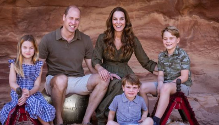 Kate Middleton flirts with Prince William in Christmas card, says body language expert