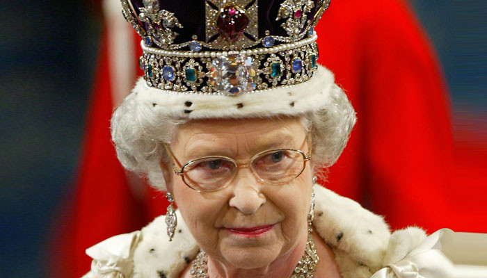 Siaran Natal Queen akan menutup rumor tentang Keluarga Kerajaan, percayalah penggemar