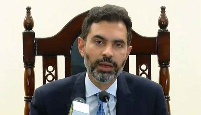 State Bank Governor Reza Baqir addresses a press conference. Photo: Geo News/via Geo.tv