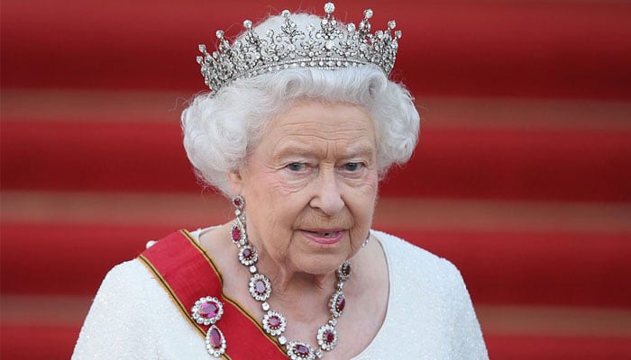 Queen Elizabeth’s protection officer explains reasons for hospital visit