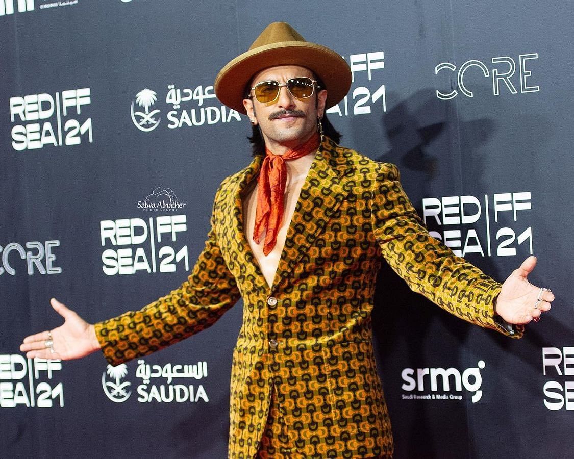 Ranveer Singh, Deepika Padukone steal the spotlight at film 83 premiere in Jeddah