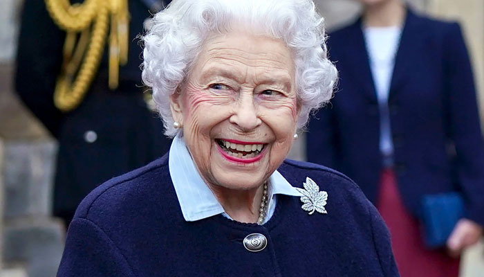 Queen Elizabeth planning last minute dash to ‘salvage’ Christmas