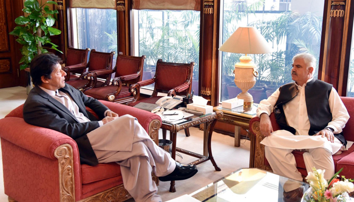 Chief Minister Khyber Pakhtunkhwa Mahmood Khan called on Prime Minister Imran Khan at PM Office Islamabad on March 21, 2019. — Radio Pakistan/File