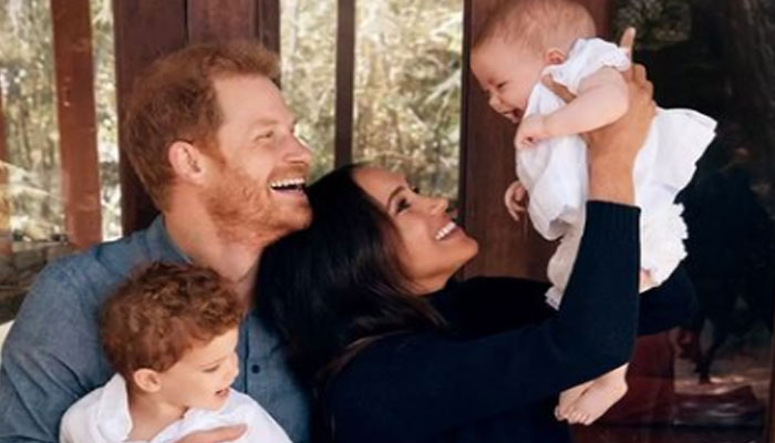 Kate Middleton vs Meghan Markle: Who did the Christmas holiday card better?