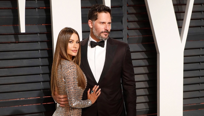 Sofía Vergara, hubby Joe Manganiello host Christmas Eve dinner with friends