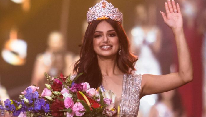 Komentar Harnaaz Sandhu muncul setelah dia dibuat 'mengeong' di atas panggung di kontes Miss Universe