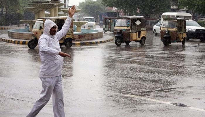 Berapa banyak lagi hujan yang akan turun di Karachi?