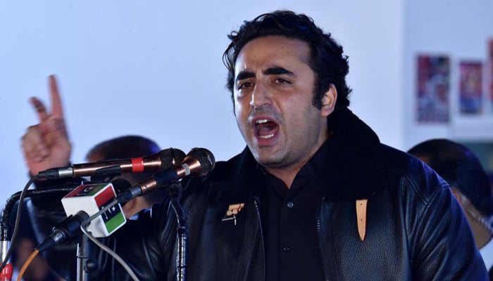 PPP Chairman Bilawal Bhutto-Zardari speaking on the 14th death anniversary of slain leader Benazir Bhutto in Garhi Khuda Baksh. — Twitter/MediaCellPPP