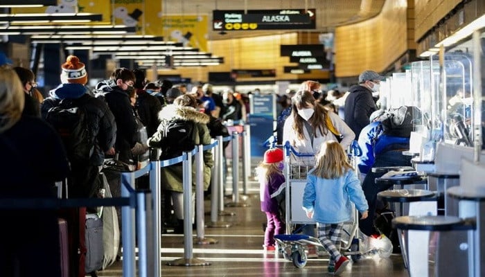 Omicron and bad weather: US told to consider domestic flight vaccine; more planes grounded - Vimarsana News