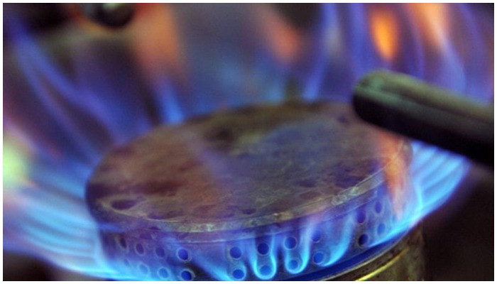 Perempuan memprotes pemadaman listrik dan gas di Lakki Marwat