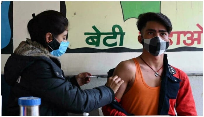 India begins vaccinating teens amid rising Omicron fears - Vimarsana News