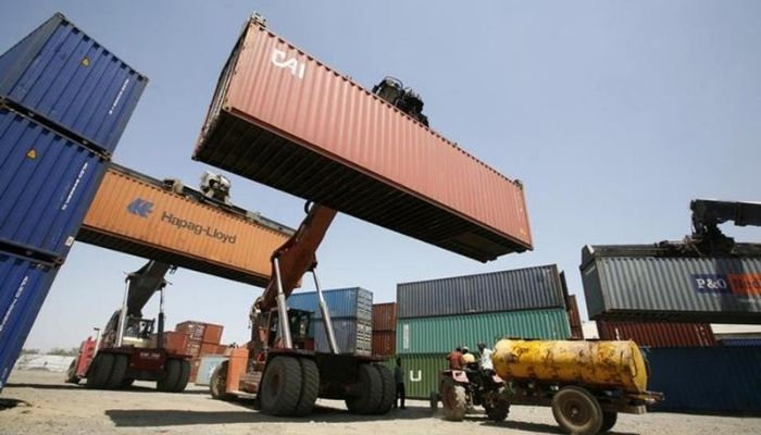 Pakistans trade deficit increases 100% to stand at $24.78 billion. — Reuters/File