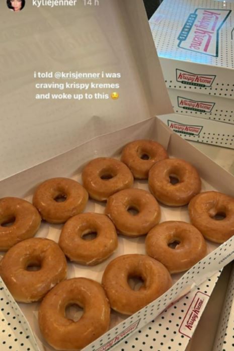 Pregnant Kylie Jenner craves Krispy Kremes, mom Kris sends dozens at doorstep