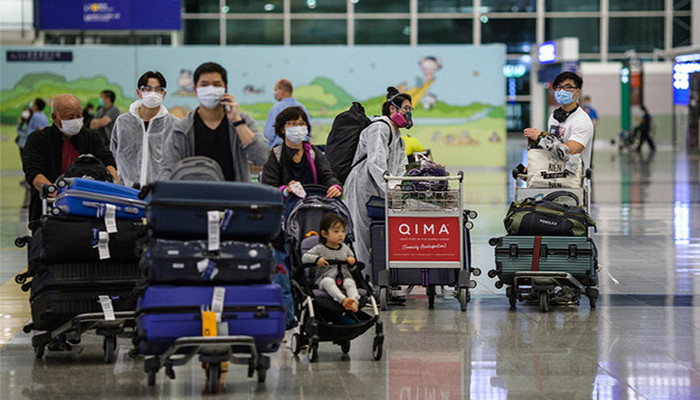 Hong Kong melarang penerbangan saat Omicron melonjak di seluruh dunia