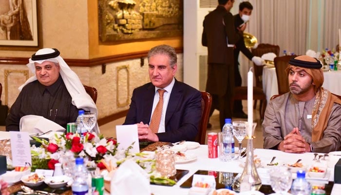 Foreign Minister Makhdoom Shah Mahmood Qureshi hosted a lunch in honour of GCC Secretary-General Dr Nayef Falah M Al-Hajraf at the Ministry of Foreign Affairs in Islamabad on January 5, 2022. — PID