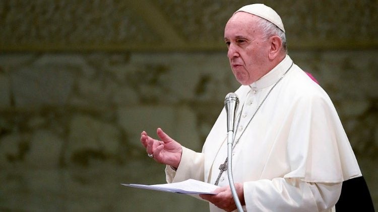 Pope Francis isn't a fan of people who choose pets over kids - Vimarsana News