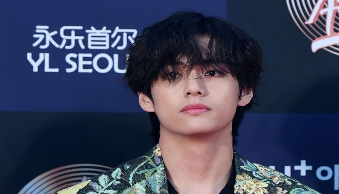 BTS’ V makes solo appearance on Billboard charts with song ‘Christmas Tree’