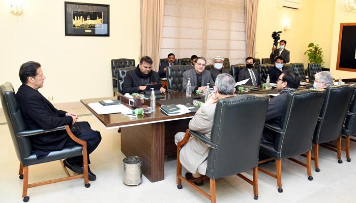 Prime Minister Imran Khan chairs meeting on Ravi Urban Development and Central Business District projects in Islamabad on January 6, 2022. — PID