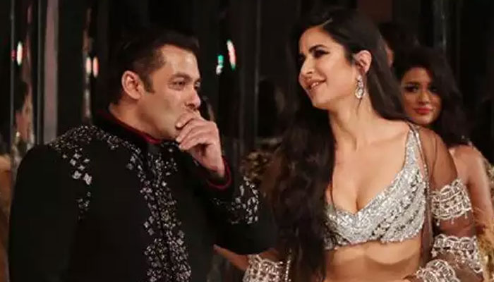 Katrina Kaif was challenged to sing romance song outside Salman Khans house