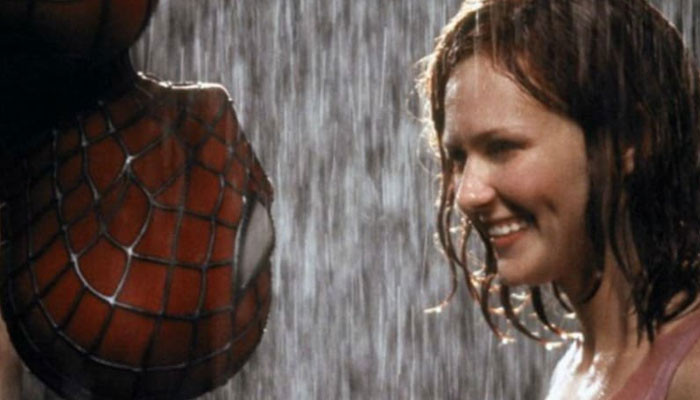 Kirsten Dunst mengatakan ciumannya yang ‘terbalik’ di Spider-Man membutuhkan banyak belajar